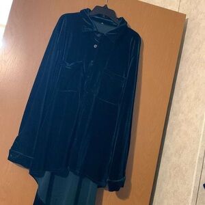 Velvet Button-Up Shirt in Dark Blue